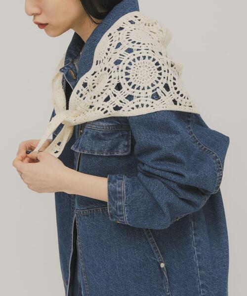 KBF(ケイビーエフ)の「トライアングルクロシェスカーフ(バンダナ/スカーフ・レディース・ダークブラウン/アイボリー・ONE)」の4枚目の写真