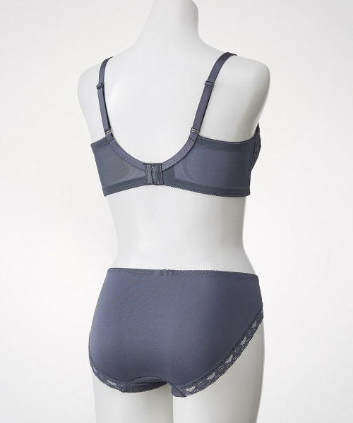 Nissen glamor(ニッセングラマー)の「【大きい胸】ノンワイヤーフルカップブラジャーショーツセット(トリンプ)(n,FULLRE)(G70/M~I85/LL)(ブラ&ショーツ・レディース・ベージュ/サックスブルー・G70M/G75L/G80L/G85LL/G90/3L/H75L/H80L/H85LL/I75L/I80L/I85LL)」の17枚目の写真
