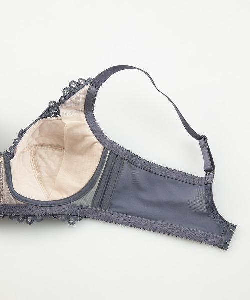 Nissen glamor(ニッセングラマー)の「【大きい胸】ノンワイヤーフルカップブラジャーショーツセット(トリンプ)(n,FULLRE)(G70/M~I85/LL)(ブラ&ショーツ・レディース・ベージュ/サックスブルー・G70M/G75L/G80L/G85LL/G90/3L/H75L/H80L/H85LL/I75L/I80L/I85LL)」の18枚目の写真