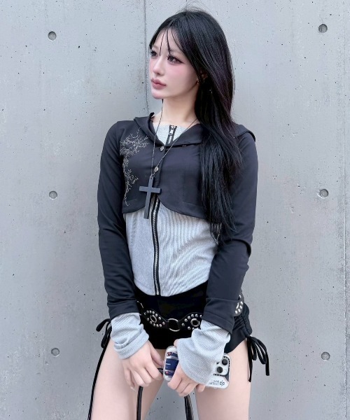 Never mind the XU / Chikashitsu+（ネバーマインド ザ エックスユー / チカシツプラス）の「【nmtc+】bi color vintage zip up hoodie / 【エヌエムティーシープラス】バイカラービンテージジップアップパーカー（カーディガン/ボレロ・レディース・ブラック/ホワイト・ONE SIZE）」の16枚目の写真