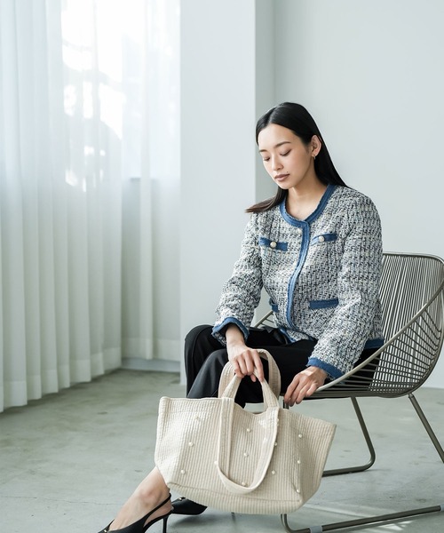 mili an deni(ミリアンデニ)の「デニム切替ノーカラーツィードジャケット(ノーカラージャケット・レディース・サックスブルー/ブラック/オフホワイト・M)」の9枚目の写真