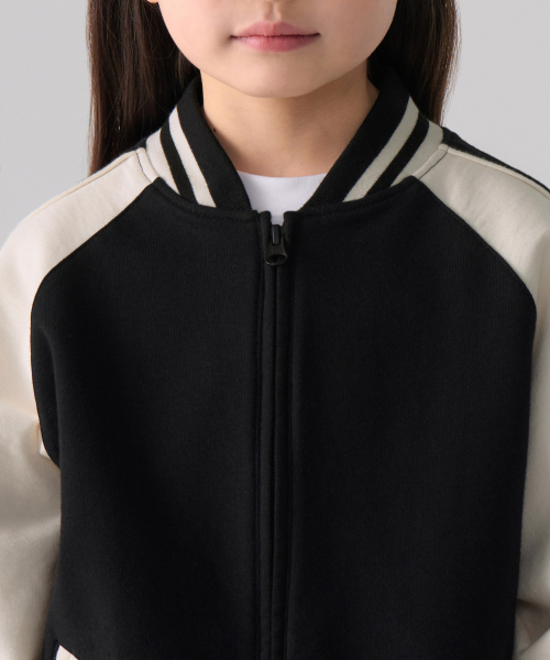 MUSINSA STANDARD KIDS（ムシンサスタンダードキッズ）の「オーバーサイズラグランスウェットバスティジャケット[ブラック]（ブルゾン・レディース・その他・110/120/160/130/140/100/150）」の4枚目の写真