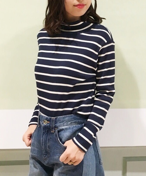 Kastane(カスタネ)の「ハイネックリブプルオーバー(ボーダー)(Tシャツ/カットソー・レディース・オフホワイト/ネイビー・FREE)」の1枚目の写真