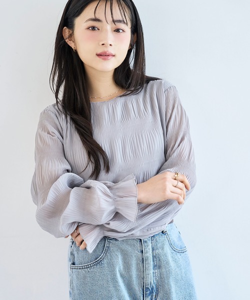 mil(ミル)の「シャーリング プリーツ ブラウス 【587242】(シャツ/ブラウス・レディース・ブラック/ライトグレー/オフホワイト・ONESIZE)」の3枚目の写真