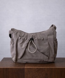 TONER（トナー）の「ソフト巾着ショルダーバッグ/ロゴプレート付き（ショルダーバッグ）」