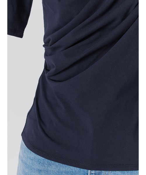 SNIDEL(スナイデル)の「バックオープンドレープカットプルオーバー(Tシャツ/カットソー・レディース・アイボリー/ネイビー/ミント・F)」の10枚目の写真