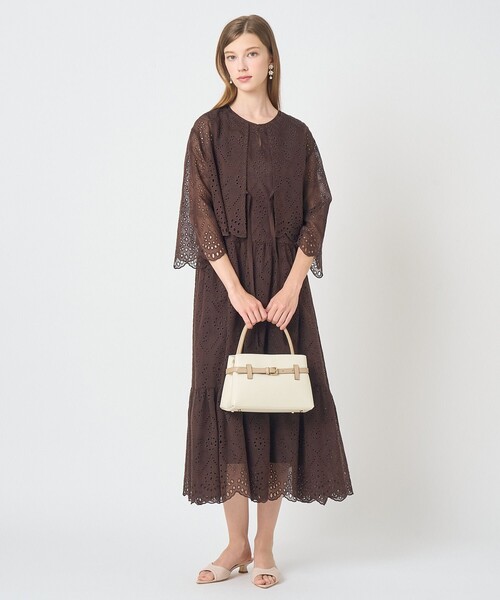 ANAYI(アナイ)の「エンブロイダリーボレロ ブラウス〈セットアップ対応商品〉(その他トップス・レディース・ブラック/オフホワイト/ブラウン・38/36)」の4枚目の写真