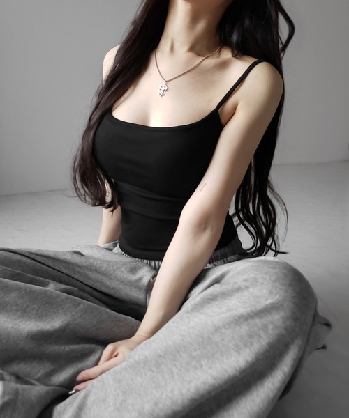 me+em select（ミームセレクト）の「【 カップ付き 】スクエアネックストラップスリムキャミソール ／ square neck strap slim camisole（キャミソール・レディース・グレー/ブラック/ホワイト・FREE）」の8枚目の写真