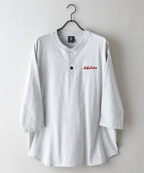 brknhome(ブロークンホーム)の「【BRKNHOME/ブロークンホーム】×【ZERO STAIN/ゼロステイン】コラボ 7分袖 ヘンリーネック Tシャツ 汗ジミ防止 UVカット 防汚効果 チェーン刺繍 ブランドロゴ オーバーサイズ ユニセックス(Tシャツ/カットソー・メンズ・スミクロ/ホワイト/オフホワイト・MEDIUM/LARGE)」の11枚目の写真