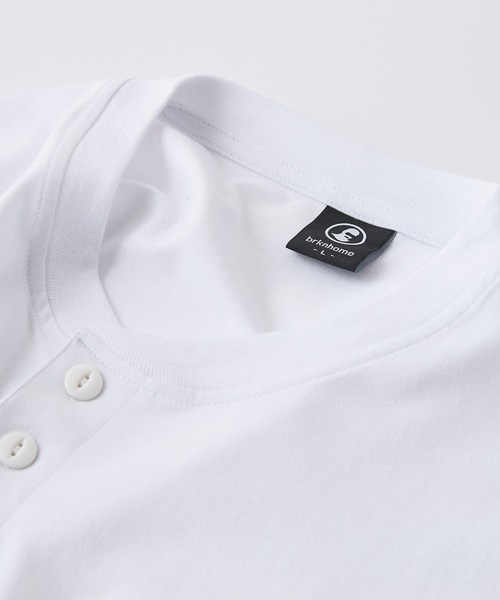 brknhome(ブロークンホーム)の「【BRKNHOME/ブロークンホーム】×【ZERO STAIN/ゼロステイン】コラボ 7分袖 ヘンリーネック Tシャツ 汗ジミ防止 UVカット 防汚効果 チェーン刺繍 ブランドロゴ オーバーサイズ ユニセックス(Tシャツ/カットソー・メンズ・スミクロ/ホワイト/オフホワイト・MEDIUM/LARGE)」の15枚目の写真