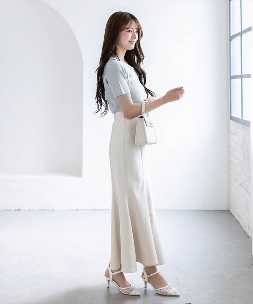 CLEAR BASIC（クリアベーシック）の「リボンブローチ付きワンショルニットトップス［骨格ウェーブ/華奢見え/ワンショルダー/フェミニン］（ニット/セーター・レディース・グレー系その他/ピンク・F）」の9枚目の写真