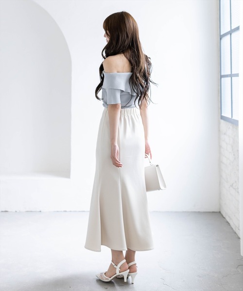 CLEAR BASIC（クリアベーシック）の「リボンブローチ付きワンショルニットトップス［骨格ウェーブ/華奢見え/ワンショルダー/フェミニン］（ニット/セーター・レディース・グレー系その他/ピンク・F）」の8枚目の写真