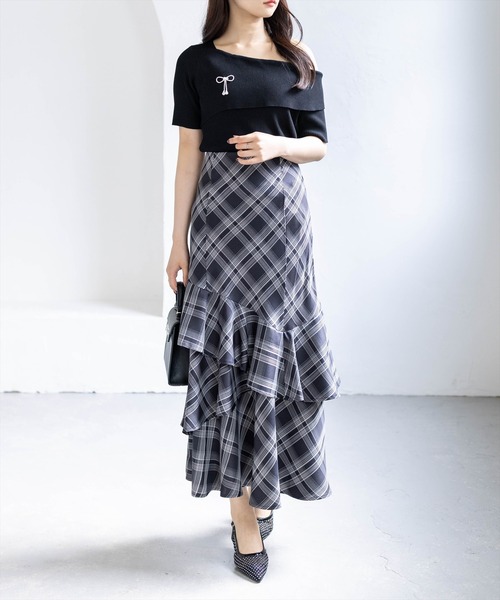 CLEAR BASIC（クリアベーシック）の「リボンブローチ付きワンショルニットトップス［骨格ウェーブ/華奢見え/ワンショルダー/フェミニン］（ニット/セーター・レディース・グレー系その他/ピンク・F）」の17枚目の写真