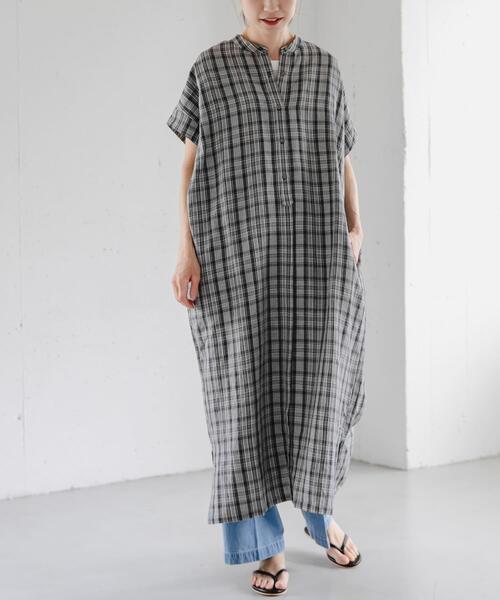 URBAN RESEARCH DOORS(アーバンリサーチドアーズ)の「FORK&SPOON リネンレーヨンシャツワンピース(ワンピース・レディース・グレー系その他/グリーン系その他/ブルー系その他・1/2)」の2枚目の写真