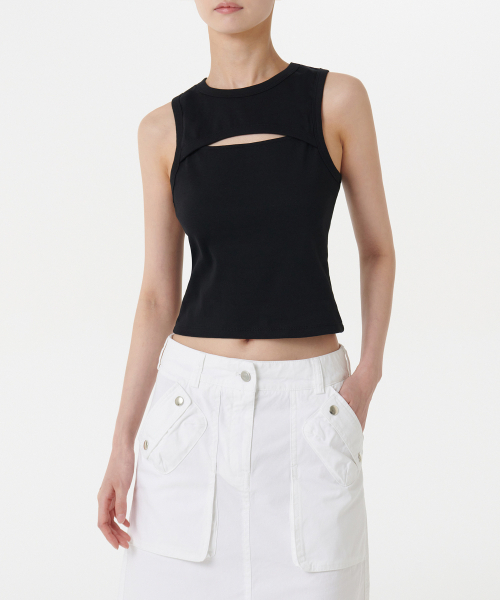 MUSINSA STANDARD WOMAN（ムシンサスタンダードウーマン）の「ウィメンズフロントカットアウトタンクトップ[ブラック]（Tシャツ/カットソー・レディース・その他・SMALL/MEDIUM/LARGE/X-SMALL）」の2枚目の写真