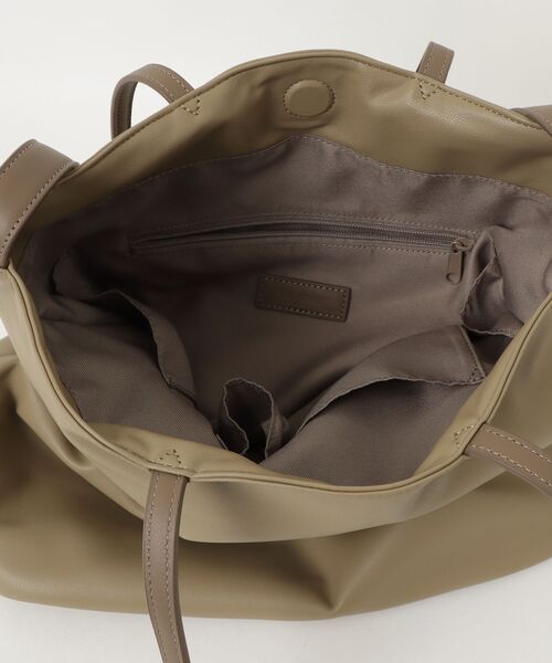 Un coeur(アンクール)の「【Un coeur/アンクール】DRAPE ONE 2WAY TOTE / ドレープワン2ウェイトート kareem / K906018(トートバッグ・メンズ・ブラウン系その他/ブラック/グレイッシュベージュ・FREE)」の10枚目の写真