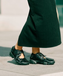 NIKE（ナイキ）の「W AIR RIFT　IR1226-002（サンダル）」