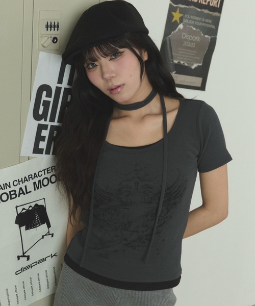dispark(ディスパーク)の「DISPARK/チョーカー付きレイヤードグラフィックトップス(Tシャツ/カットソー・レディース・チャコール/ホワイト・FREE)」の14枚目の写真