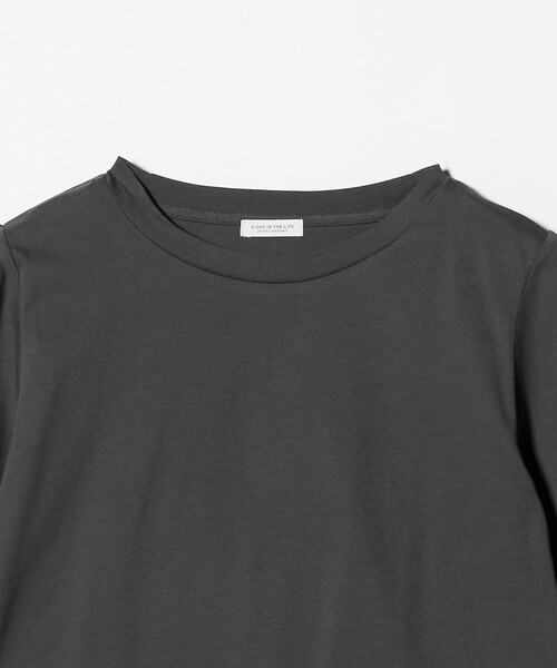 A DAY IN THE LIFE UNITED ARROWS（アデイインザライフユナイテッドアローズ）の「シルケットテンジク カーブスリーブTシャツ  ‐接触冷感・UVカット‐＜A DAY IN THE LIFE＞（Tシャツ/カットソー・レディース・オフホワイト/ライム/ピンク/ダークグレー・FREE）」の19枚目の写真