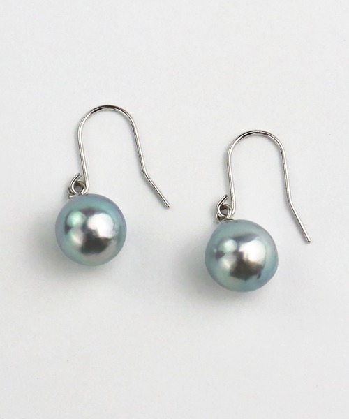 Seashore Uwajima Akoya Pearls(シーショアウワジマアコヤシンジュ)の「あこや真珠 ピアス ぶら下がり ブルー グレー 無調色(ピアス(両耳用)・レディース・シルバー×ブルー・ONESIZE)」の1枚目の写真