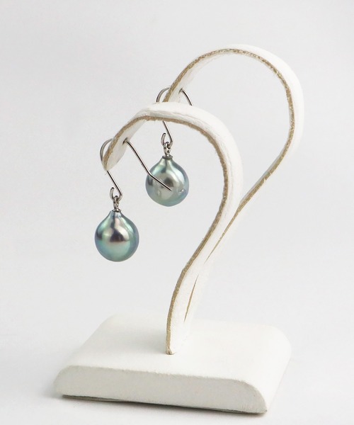 Seashore Uwajima Akoya Pearls(シーショアウワジマアコヤシンジュ)の「あこや真珠 ピアス ぶら下がり ブルー グレー 無調色(ピアス(両耳用)・レディース・シルバー×ブルー・ONESIZE)」の7枚目の写真