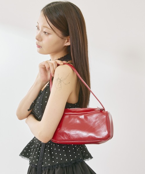 P.V.T（ピーブイティー）の「ミニショルダーバッグ（ショルダーバッグ・レディース・Black/Red/White・F）」の9枚目の写真