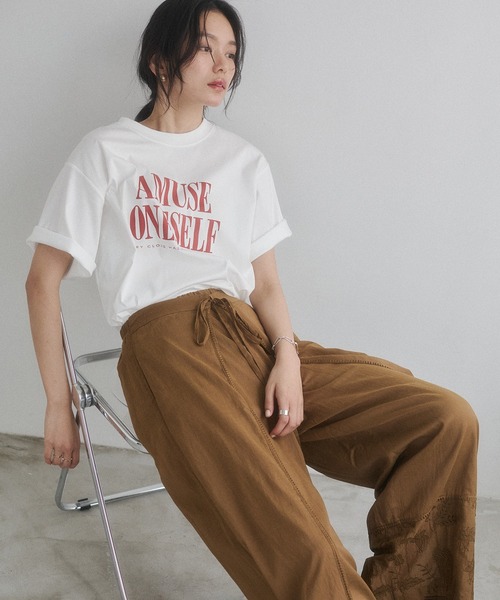 hunch(ハンチ)の「コンパクトスムース ロゴ Tシャツ(Tシャツ/カットソー・レディース・カーキ/ブラック/オフホワイト・FREE)」の17枚目の写真
