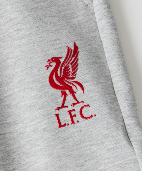 417 EDIFICE(フォーワンセブンエディフィス)の「【Liverpool FC / リバプール FC】メタリックロゴトラックショーツ(スウェットパンツ・メンズ・ブラック/チャコールグレー・X-LARGE/LARGE/MEDIUM)」の4枚目の写真