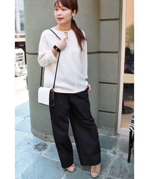 FIGARO Paris（フィガロパリ）の「◇キーネックメタル付きブラウス◆（シャツ/ブラウス・レディース・ブラック/アイボリー・38/36）」の16枚目の写真