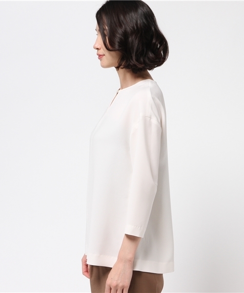 FIGARO Paris（フィガロパリ）の「◇キーネックメタル付きブラウス◆（シャツ/ブラウス・レディース・ブラック/アイボリー・38/36）」の4枚目の写真