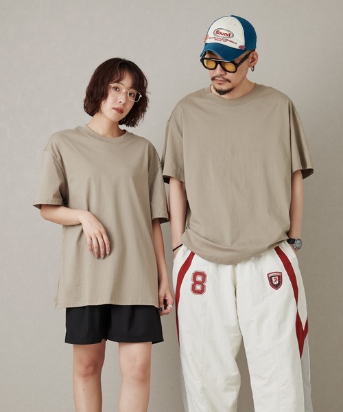 MONO KOTO DEPT.(モノコトデプト)の「SSY-ESSENTIALS 裏ロゴ半袖Tシャツ(Tシャツ/カットソー・メンズ・グレイッシュベージュ・S/L/M)」の1枚目の写真