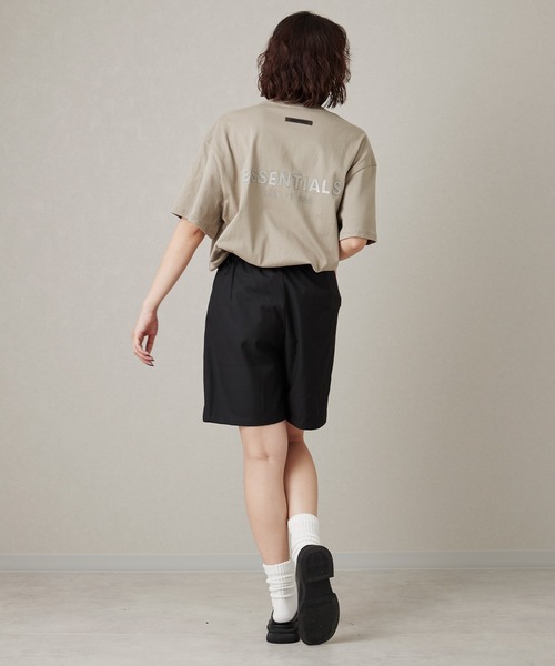 MONO KOTO DEPT.(モノコトデプト)の「SSY-ESSENTIALS 裏ロゴ半袖Tシャツ(Tシャツ/カットソー・メンズ・グレイッシュベージュ・S/L/M)」の7枚目の写真