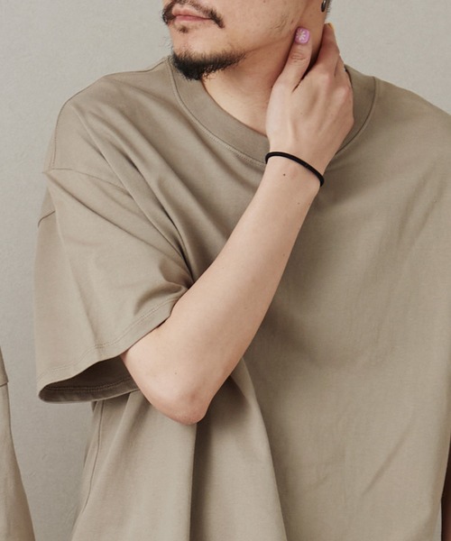 MONO KOTO DEPT.(モノコトデプト)の「SSY-ESSENTIALS 裏ロゴ半袖Tシャツ(Tシャツ/カットソー・メンズ・グレイッシュベージュ・S/L/M)」の14枚目の写真