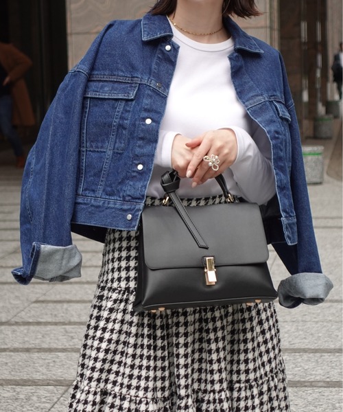 NiiNa(ニーナ)の「【NiiNa】【高品質牛革】本革アンティークレザーバッグ(ショルダーバッグ・レディース・ホワイト・FREE)」の6枚目の写真