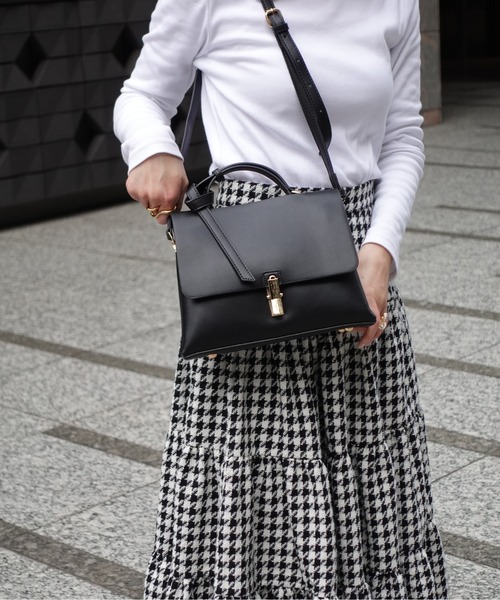 NiiNa(ニーナ)の「【NiiNa】【高品質牛革】本革アンティークレザーバッグ(ショルダーバッグ・レディース・ホワイト・FREE)」の10枚目の写真