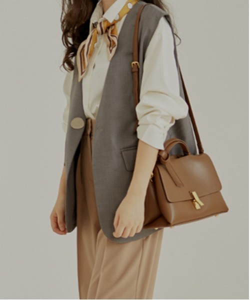 NiiNa(ニーナ)の「【NiiNa】【高品質牛革】本革アンティークレザーバッグ(ショルダーバッグ・レディース・ホワイト・FREE)」の17枚目の写真