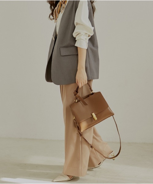 NiiNa(ニーナ)の「【NiiNa】【高品質牛革】本革アンティークレザーバッグ(ショルダーバッグ・レディース・ホワイト・FREE)」の19枚目の写真
