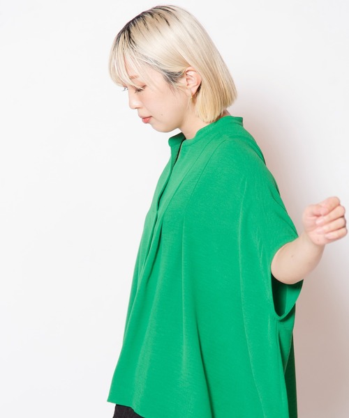 OSMOSIS（オズモーシス）の「バックギャザーワイドブラウス（シャツ/ブラウス・レディース・ブラック/グリーン/ホワイト・ONE SIZE）」の13枚目の写真