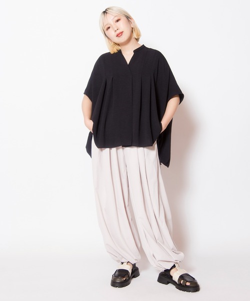 OSMOSIS（オズモーシス）の「バックギャザーワイドブラウス（シャツ/ブラウス・レディース・ブラック/グリーン/ホワイト・ONE SIZE）」の17枚目の写真