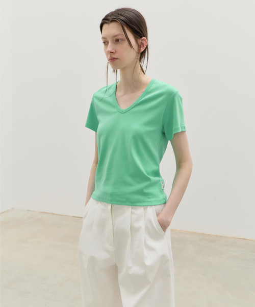 LEVAR（レバー）の「All-day Cotton V-neck T-shirt - Florida Mint（Tシャツ/カットソー・レディース・その他・SMALL/MEDIUM）」の3枚目の写真