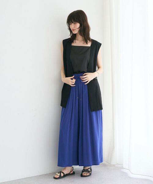 YECCA VECCA(イェッカヴェッカ)の「【接触冷感】シルキータックワイドパンツ【セットアップ対応】(その他パンツ・レディース・ブルー/グレイッシュベージュ/チャコールグレー・FREE)」の17枚目の写真