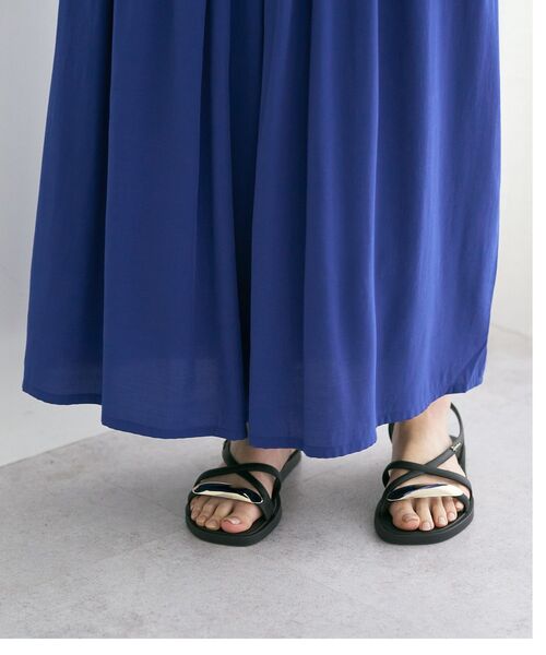 YECCA VECCA(イェッカヴェッカ)の「【接触冷感】シルキータックワイドパンツ【セットアップ対応】(その他パンツ・レディース・ブルー/グレイッシュベージュ/チャコールグレー・FREE)」の4枚目の写真