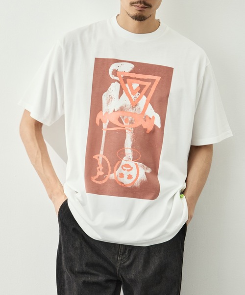 LOOSE JOINTS(ルーズジョインツ)の「【LOOSE JOINTS/ルーズジョインツ】MISHA HOLLENBACH - THERES NO EVIDENCE THAT THEY WERE ATTA(Tシャツ/カットソー・メンズ・ホワイト・XL/L)」の5枚目の写真