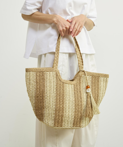 MELROSE claire(メルローズ クレール)の「【雑材ストーンタッセルストライプトート】(トートバッグ・レディース・グレイッシュベージュ/セージグリーン/ベージュ・FREE)」の2枚目の写真
