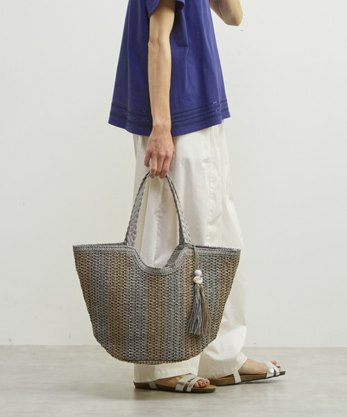 MELROSE claire(メルローズ クレール)の「【雑材ストーンタッセルストライプトート】(トートバッグ・レディース・グレイッシュベージュ/セージグリーン/ベージュ・FREE)」の19枚目の写真