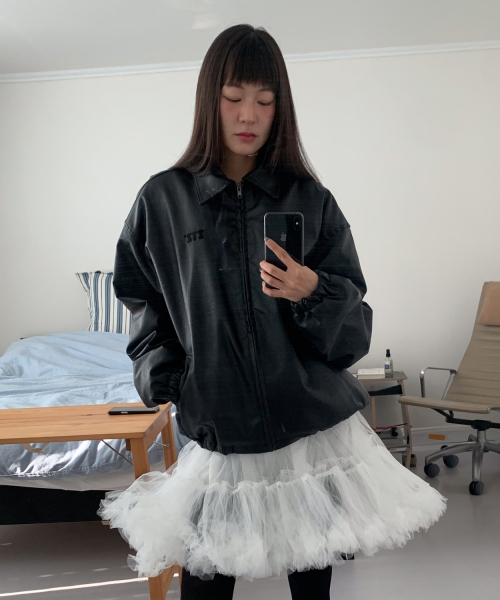 ITZAVIBE(イッザバイブ)の「ITZ MINI LOGO VEGAN LEATHER JACKET(ライダースジャケット・レディース・その他・MEDIUM/LARGE)」の2枚目の写真