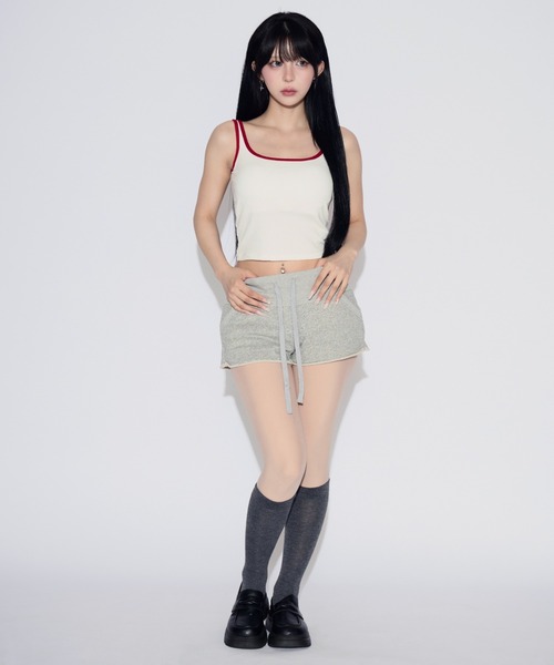 tinkerend(ティンカーエンド)の「Cut-off Sweat Mini Shorts / カットオフスウェットミニショーツ(スウェットパンツ・レディース・カモフラージュ/グレー・1/2)」の4枚目の写真