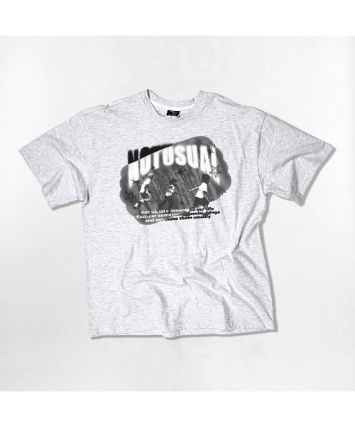 NOTUSUAL(ノットユージュアル)の「NUSLユース オーバーサイズ 半袖Tシャツ 4カラー(Tシャツ/カットソー・レディース・ブラック/ネイビー/ライトグレー/ホワイト・LARGE/MEDIUM/X-LARGE/SMALL)」の3枚目の写真
