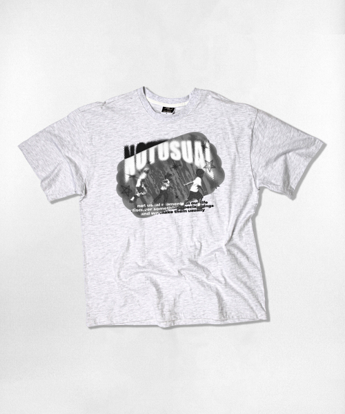 NOTUSUAL(ノットユージュアル)の「NUSLユース オーバーサイズ 半袖Tシャツ 4カラー(Tシャツ/カットソー・レディース・ブラック/ネイビー/ライトグレー/ホワイト・LARGE/MEDIUM/X-LARGE/SMALL)」の6枚目の写真
