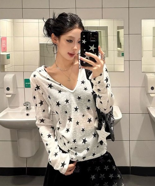 AsheKsha(アシクシャ)の「スター総柄フード付き薄手長袖トップス(Tシャツ/カットソー・レディース・ホワイト・M)」の8枚目の写真